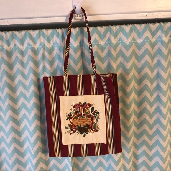 FINAL SALE- LEAVING CLOSET-NO FURTHER DISCOUNTS - Picture 1 of 5